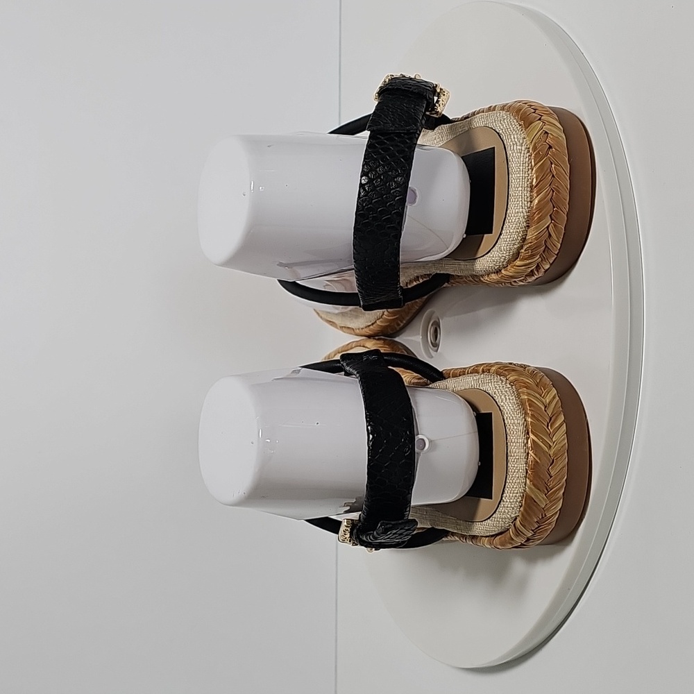 Dolce Vita Black and Tan Sandals - Picture 7 of 15